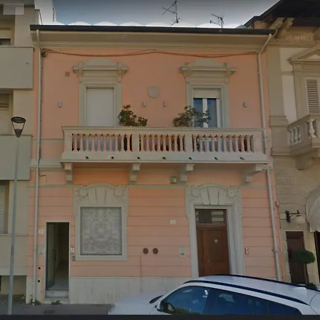 Magis Ac Magis Bedrooms Versilia 招待所 维亚雷焦